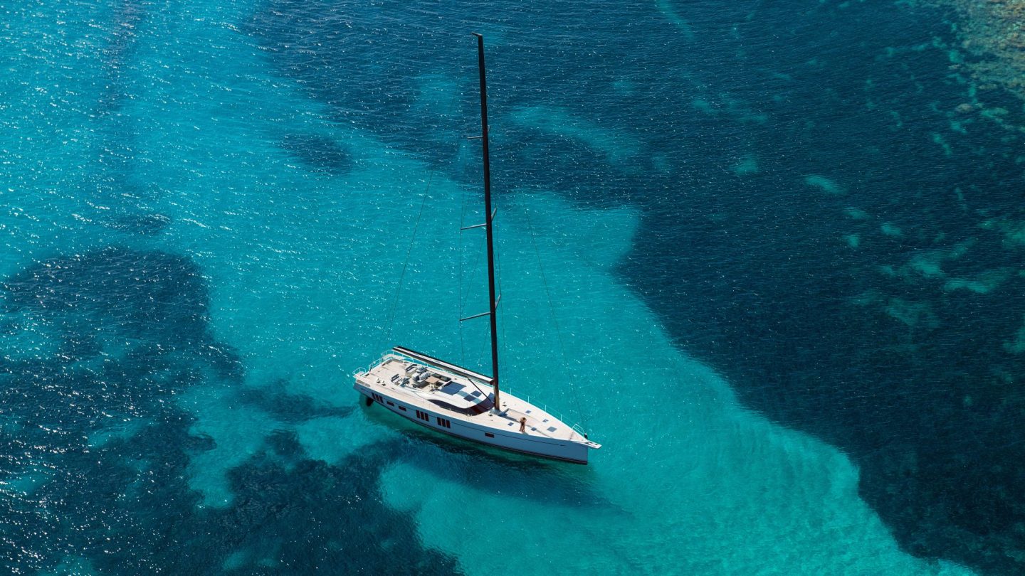 Oyster 805 Luxury Yacht