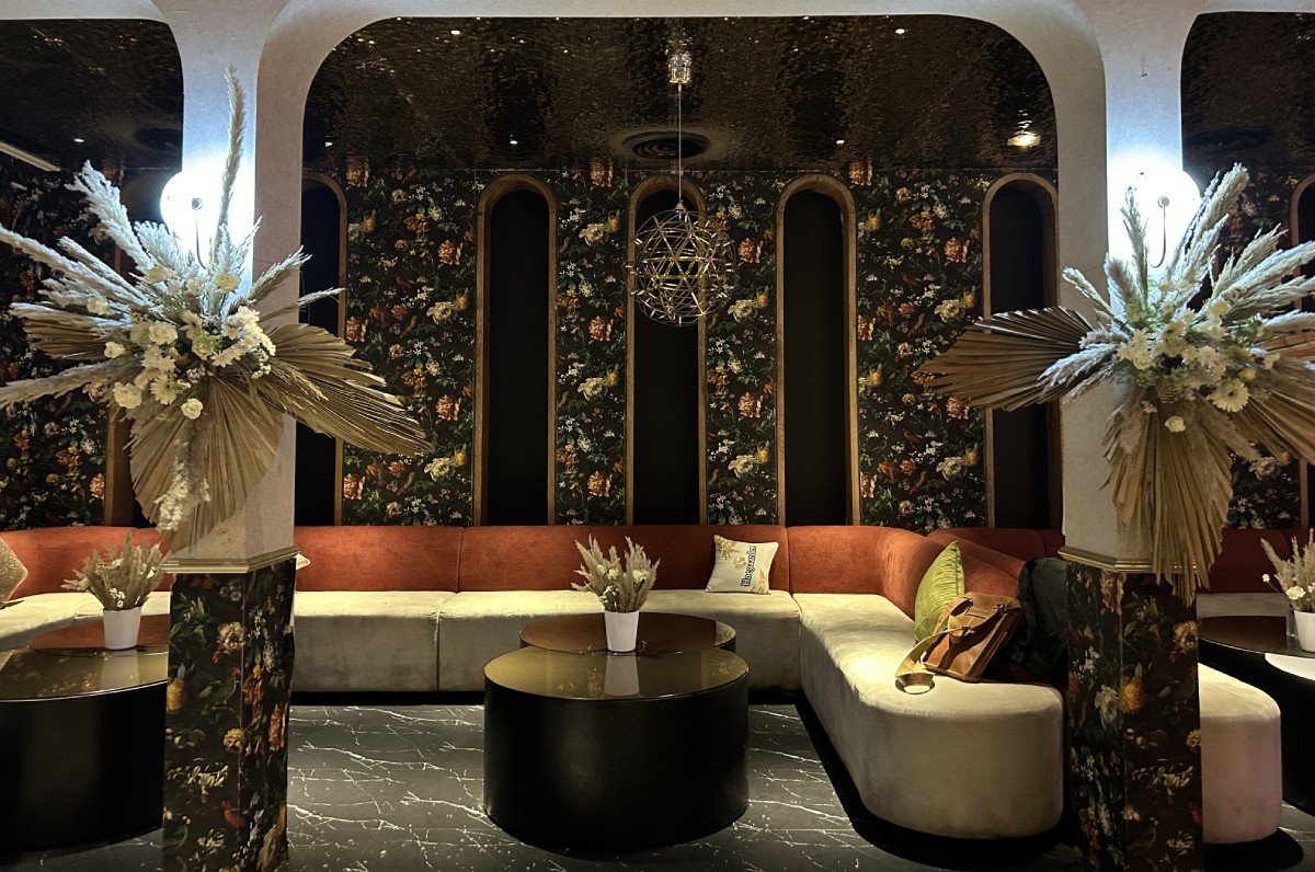 plan corporate event