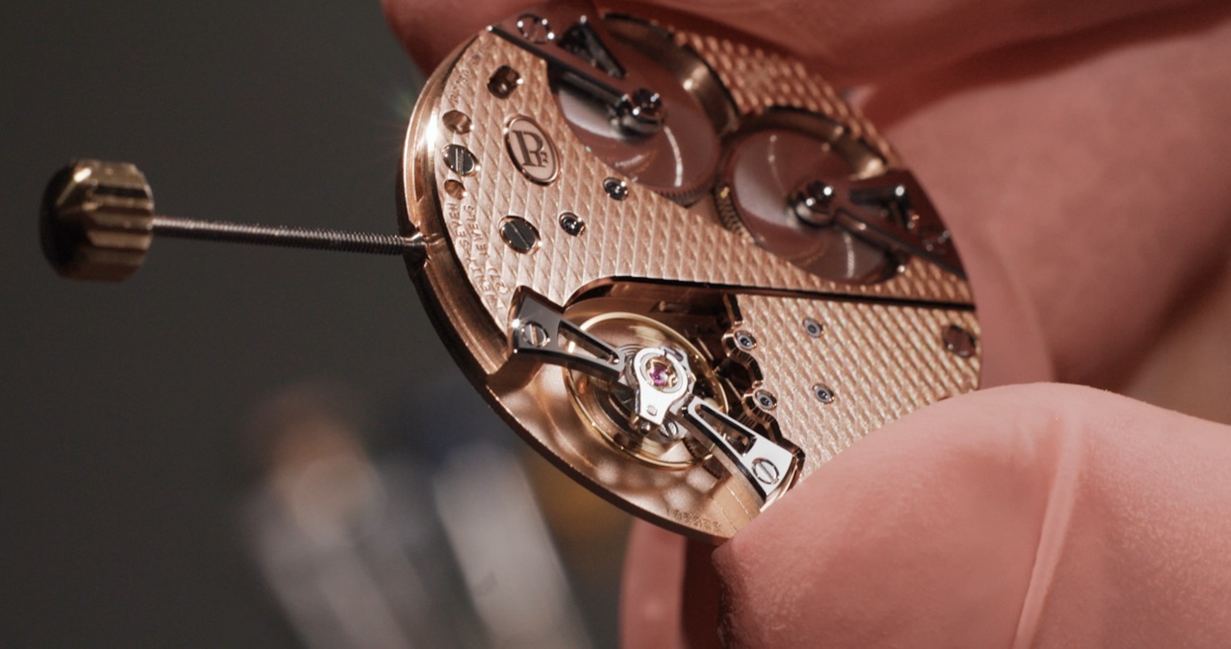 Guido TerreniCalibre PF733 that powers the Toric Quantieme Perpetuel